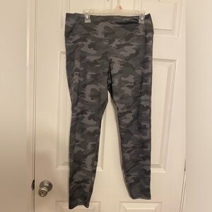 Danskin Camo Leggings